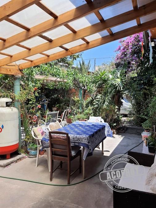Vendo Casa con Terreno Amplio en Recoleta – Santiago
