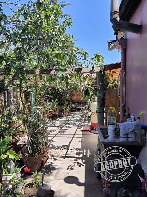 Vendo Casa con Terreno Amplio en Recoleta – Santiago