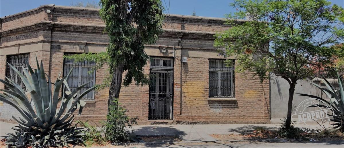 Vendo Casa con Terreno Amplio en Recoleta – Santiago
