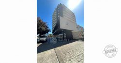 SE ARRIENDA LOCAL COMERCIAL NUEVO EN EDIFICIO 2 K
