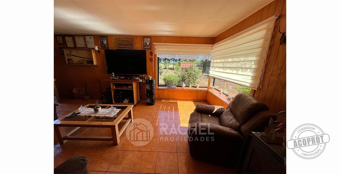 SE VENDE ACOGEDORA Y APACIBLE CASA-QUINTA