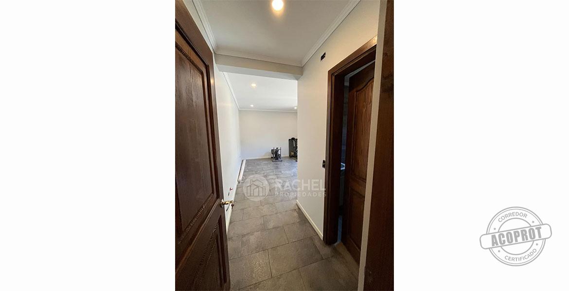 SE VENDE AMPLIA CASA RECIÉN CONSTRUIDA