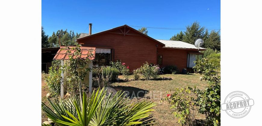 SE VENDE ACOGEDORA Y APACIBLE CASA-QUINTA