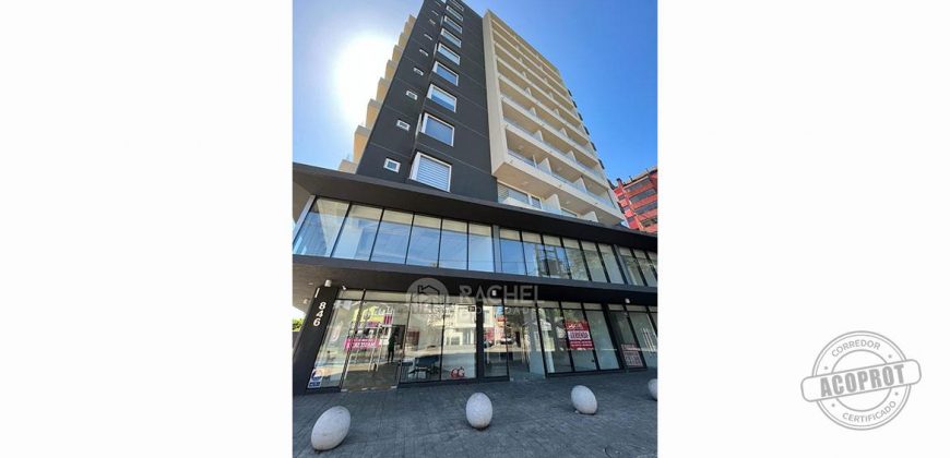 SE ARRIENDA LOCAL COMERCIAL NUEVO EN EDIFICIO 2 K