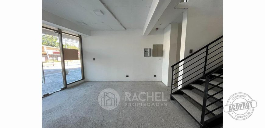 SE ARRIENDA LOCAL COMERCIAL NUEVO EN EDIFICIO 2 K