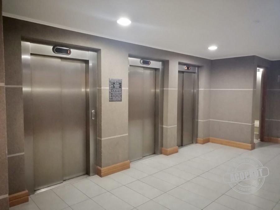 Amplia oficina en arriendo en el Edificio Prat