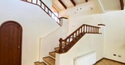Se Arrienda Linda casa Comercial ubicada en sector Barrio Inglés