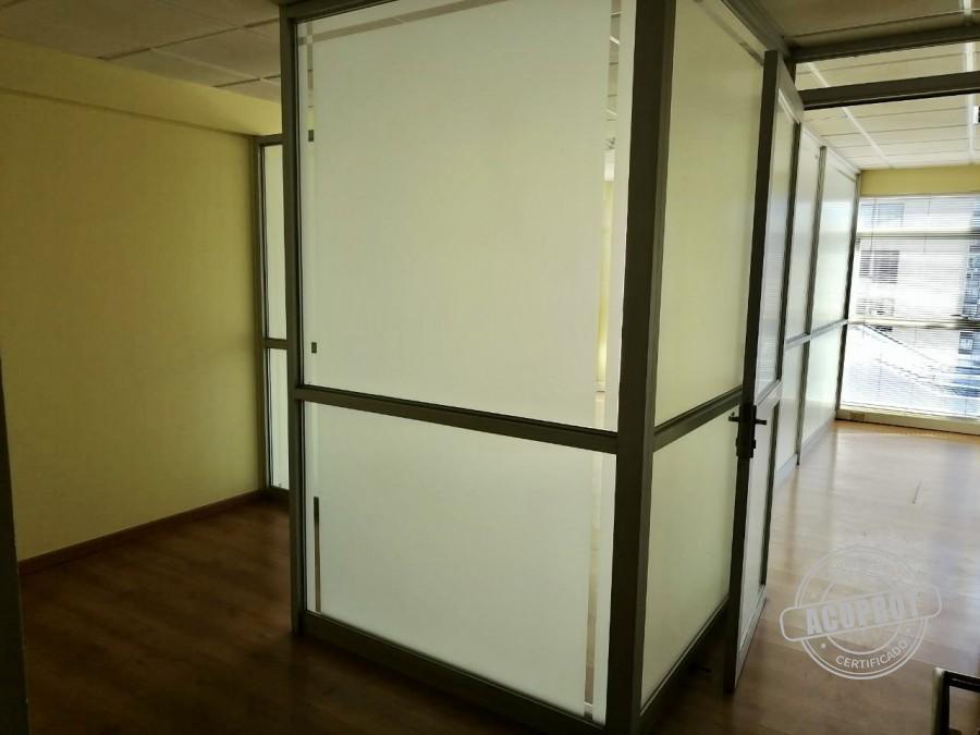 Amplia oficina en arriendo en el Edificio Prat