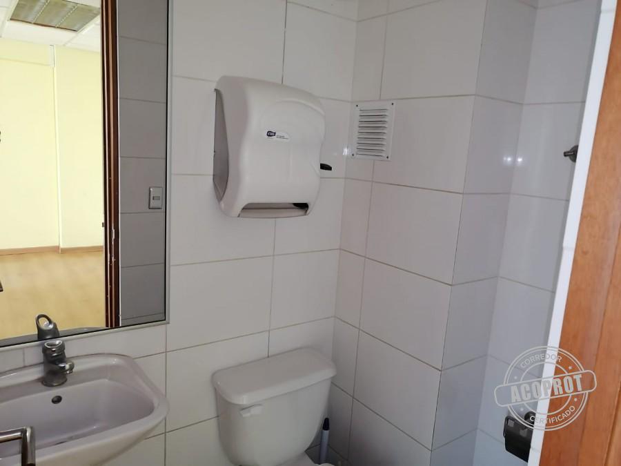 Amplia oficina en arriendo en el Edificio Prat
