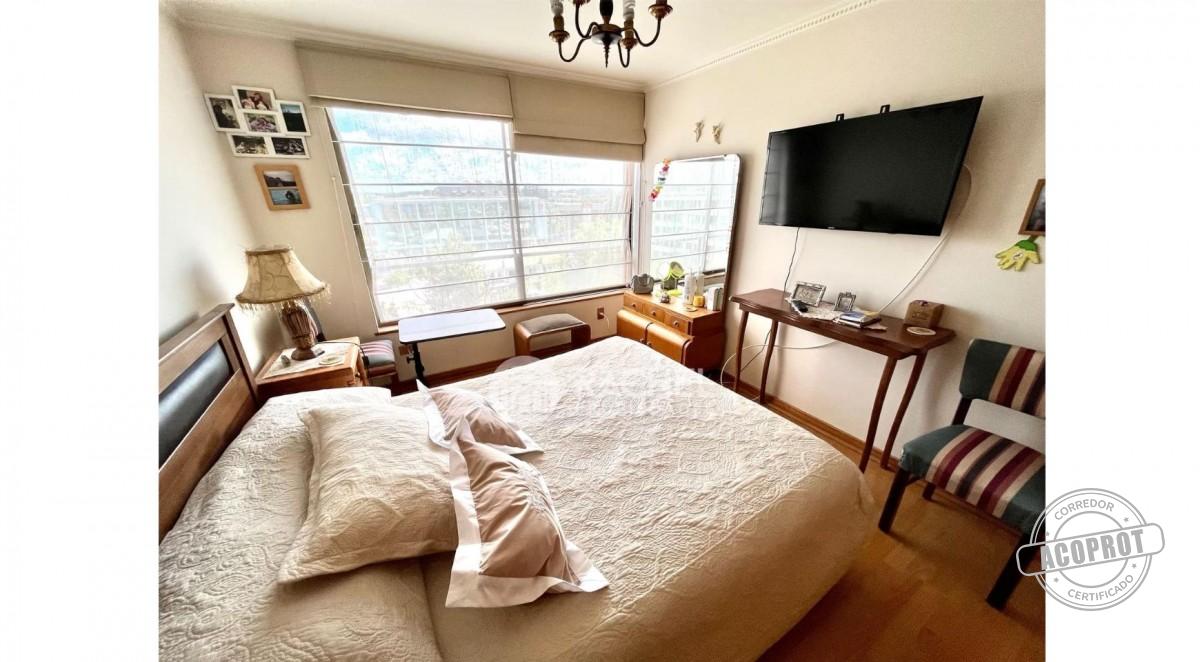 Se vende luminoso Departamento excelente ubicación