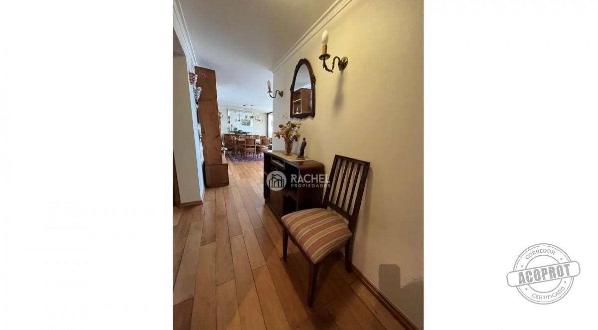 Se vende luminoso Departamento excelente ubicación