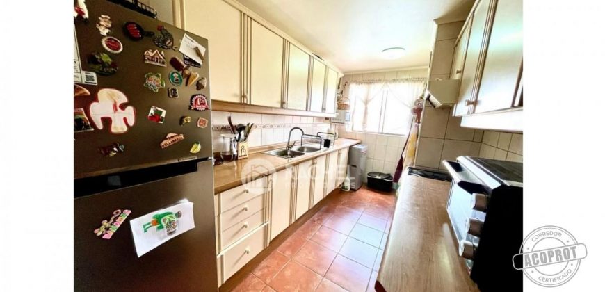 Se vende luminoso Departamento excelente ubicación