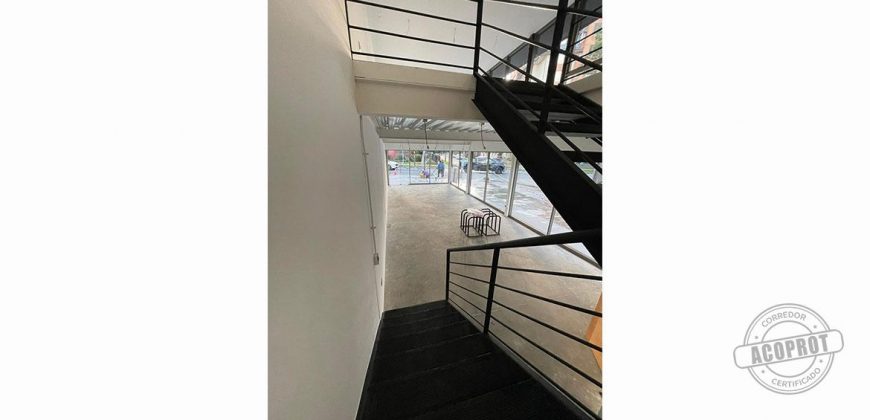 SE ARRIENDA NUEVO LOCAL COMERCIAL SECTOR HOCHSTETTER