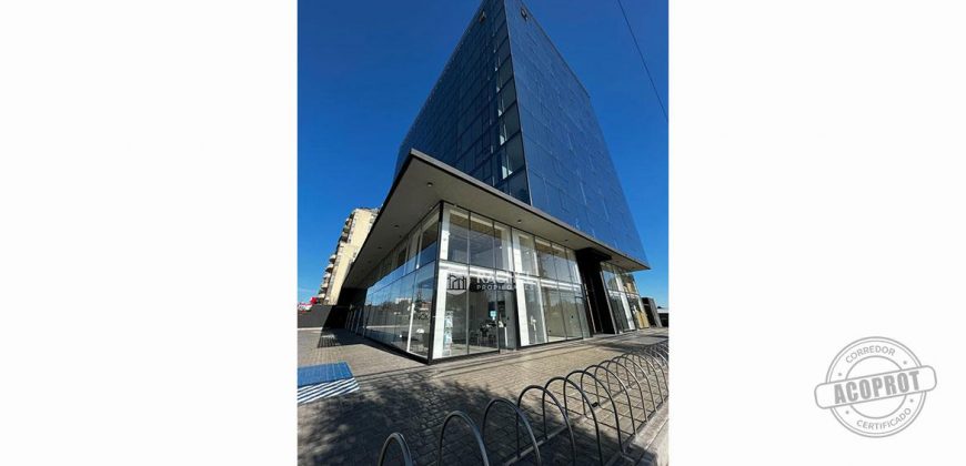 SE ARRIENDA LOCAL COMERCIAL NUEVO EXCELENTE VITRINA CON GRAN FLUJO