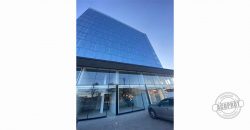 SE ARRIENDA GRAN LOCAL COMERCIAL EN ATRACTIVO POLO COMERCIAL
