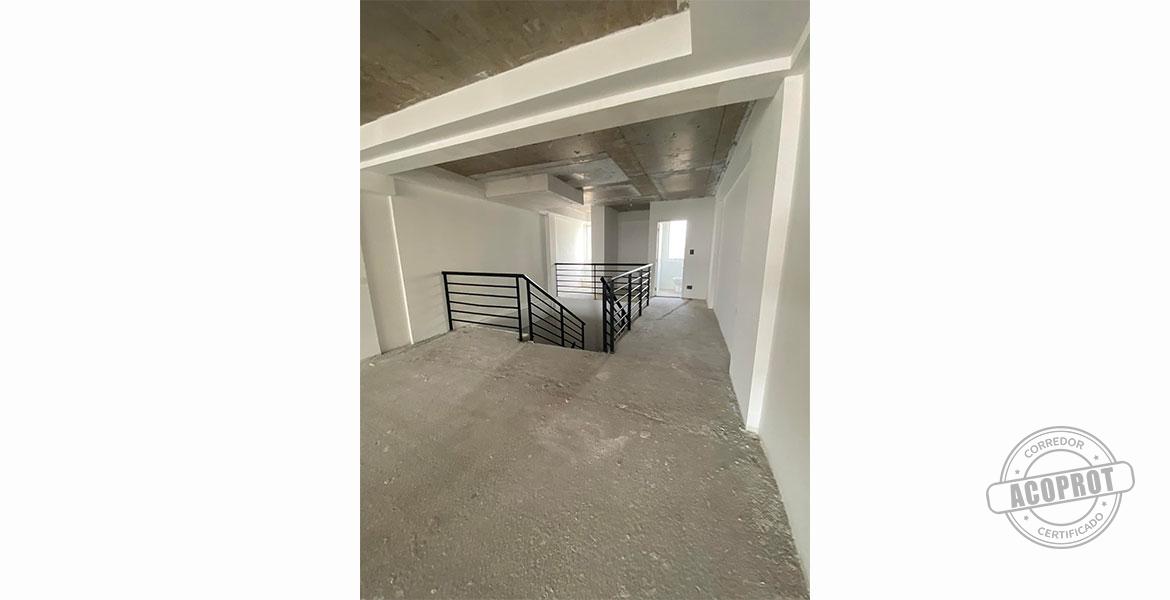 SE ARRIENDA GRAN LOCAL COMERCIAL EN ATRACTIVO POLO COMERCIAL