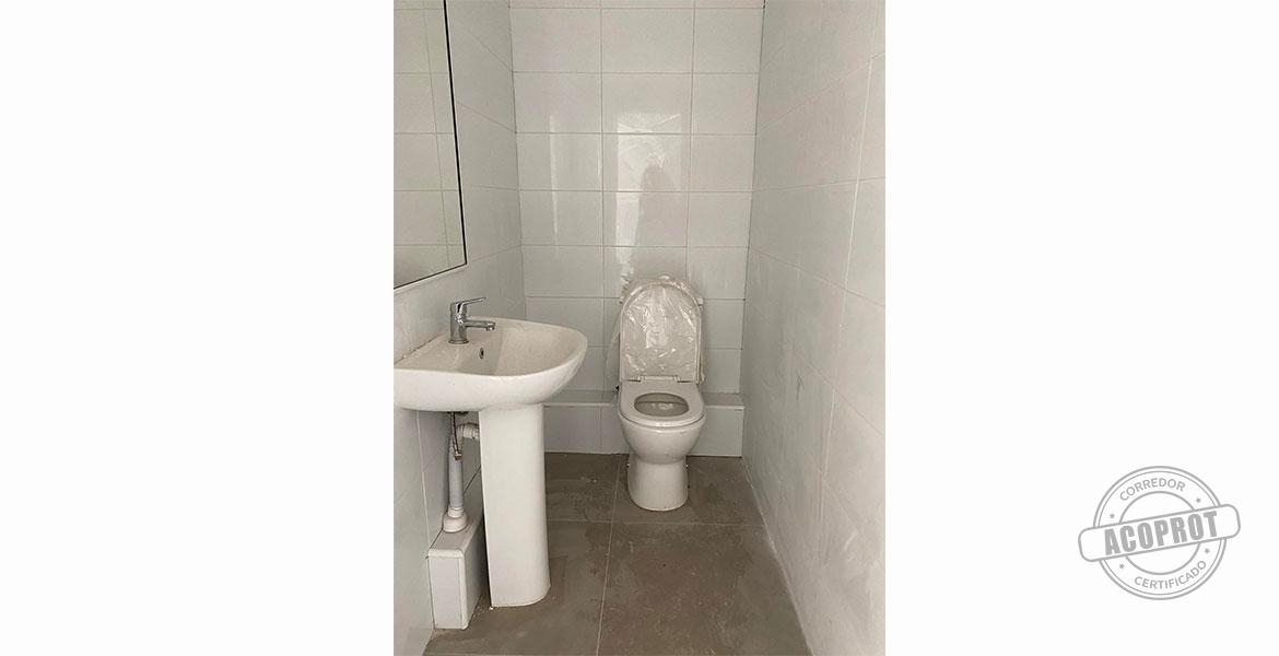 SE ARRIENDA LOCAL COMERCIAL NUEVO EXCELENTE VITRINA CON GRAN FLUJO