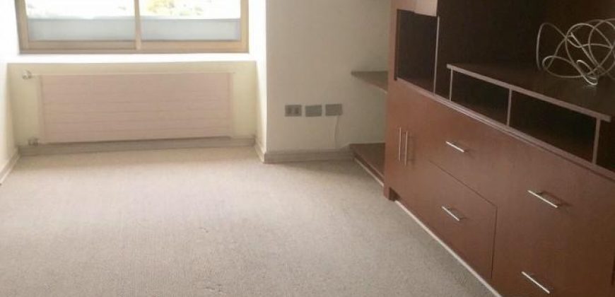 Vende departamento dúplex, salida Norte