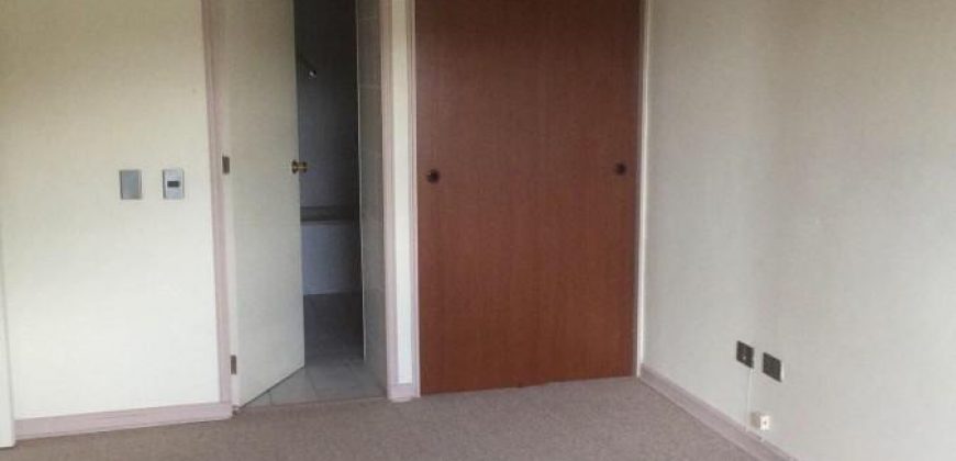 Vende departamento dúplex, salida Norte
