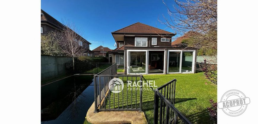 SE VENDE PRECIOSA CASA EN PASAJE CERRADO TIPO CONDOMINIO-BARRIO INGLÉS