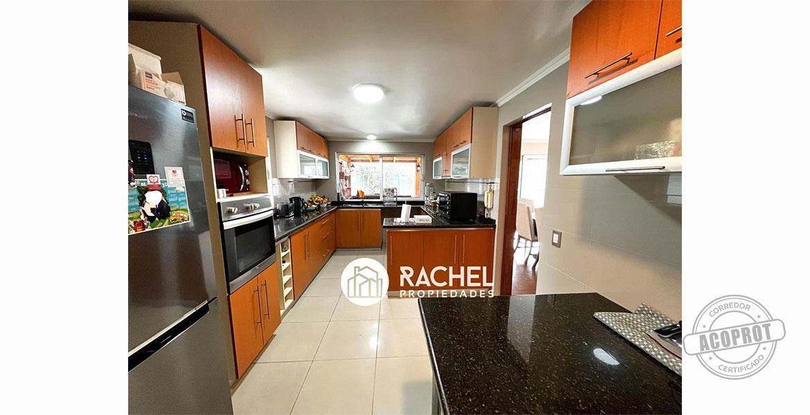 SE VENDE PRECIOSA CASA EN PASAJE CERRADO TIPO CONDOMINIO-BARRIO INGLÉS