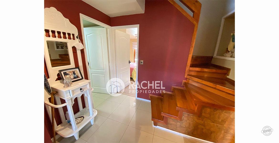 SE VENDE CASA EN LOMAS DE MIRASUR, BARRIO CONSOLIDADO Y DE ALTA PLUSVALIA