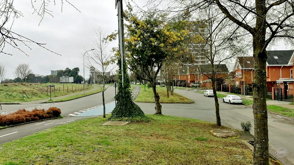 Vendemos excelente sitio en condominio en Av. Los Pablos