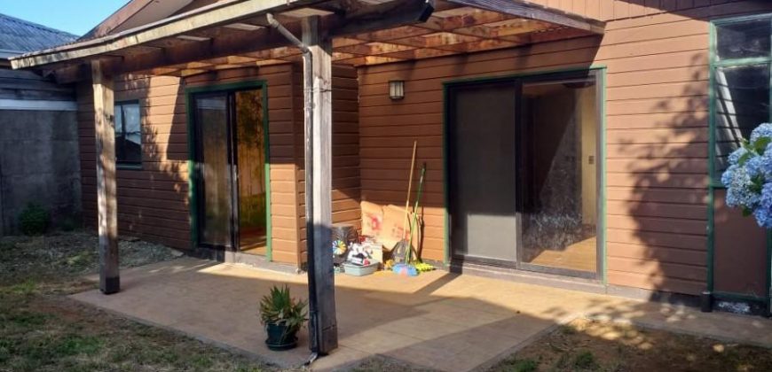 VENDO CASA EN VALDIVIA