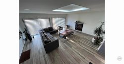 SE VENDE HERMOSA CASA CON MODERNO CONCEPTO ABIERTO COMPLETAMENTE REMODELADA