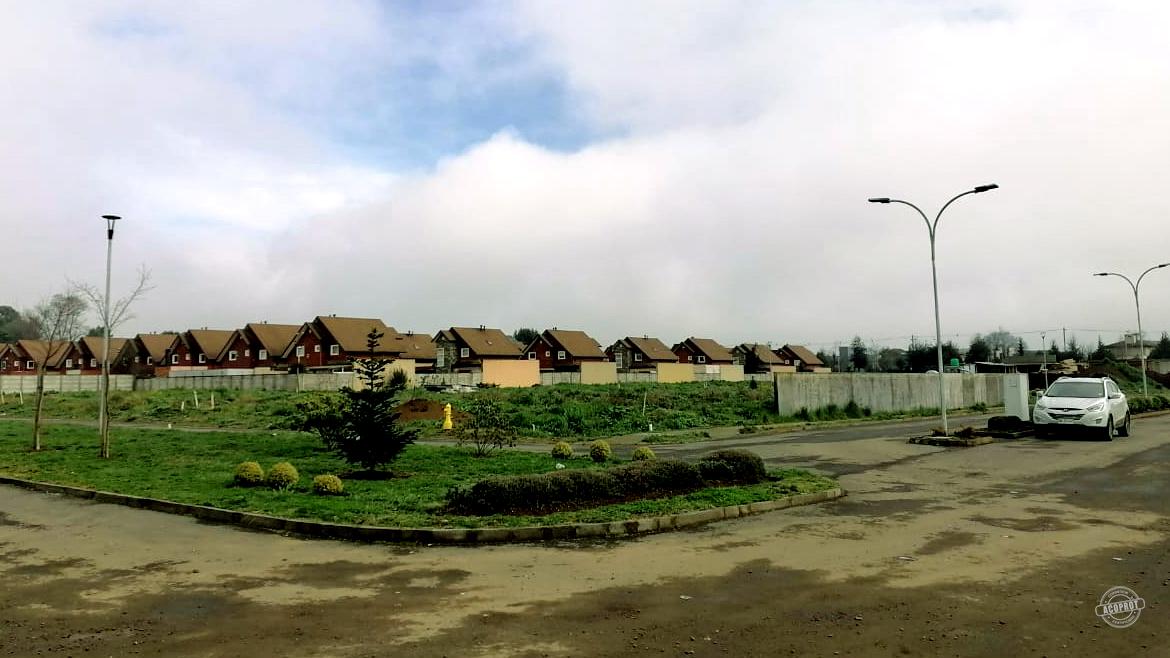 Vendemos excelente sitio en condominio en Av. Los Pablos