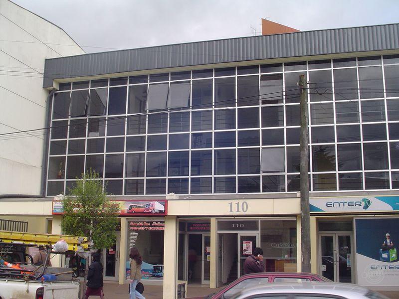 OFICINA CALLE BULNES CON ESTACIONAMIENTO