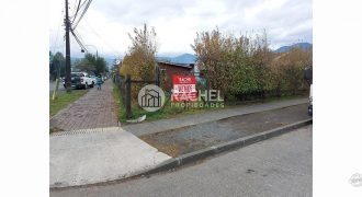 SE VENDE EXCELENTE SITIO DE ESQUINA EN PUCON
