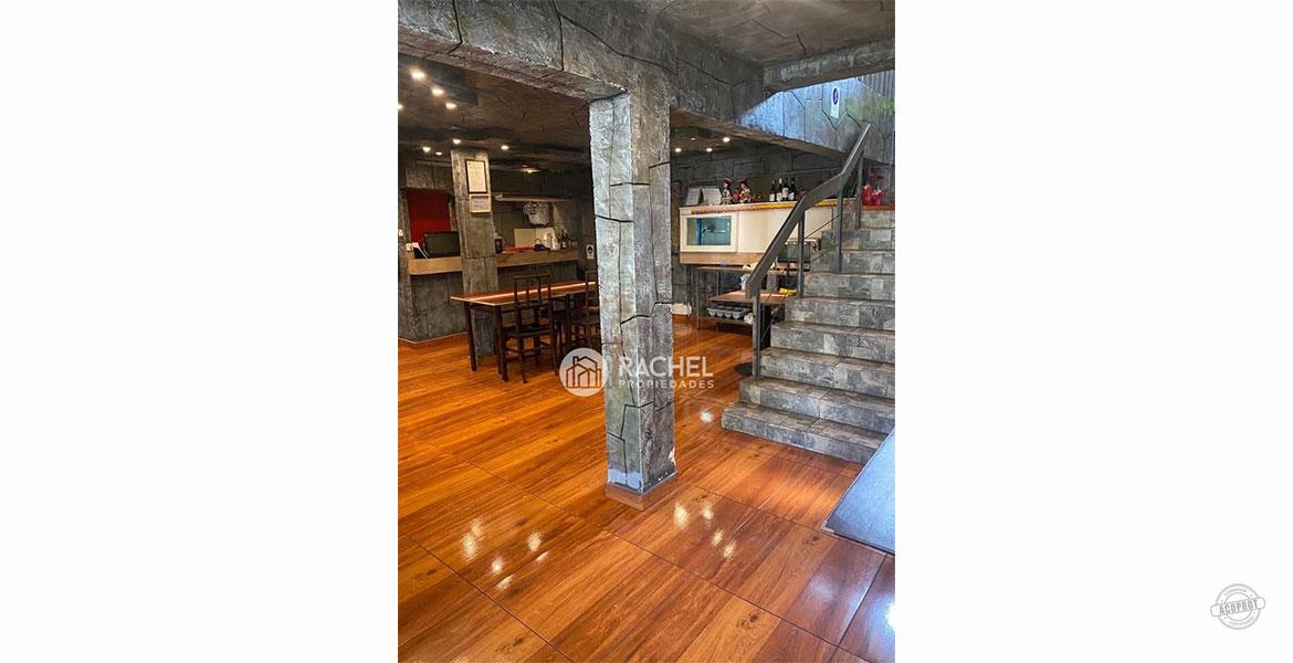 SE VENDE DERECHO DE LLAVE RESTAURANT PERUANO EXCELENTE UBICACION