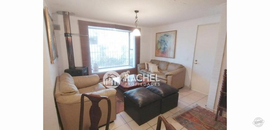 SE VENDE CASA DE UN PISO EN VILLA LOS CASTAÑOS – PUCON