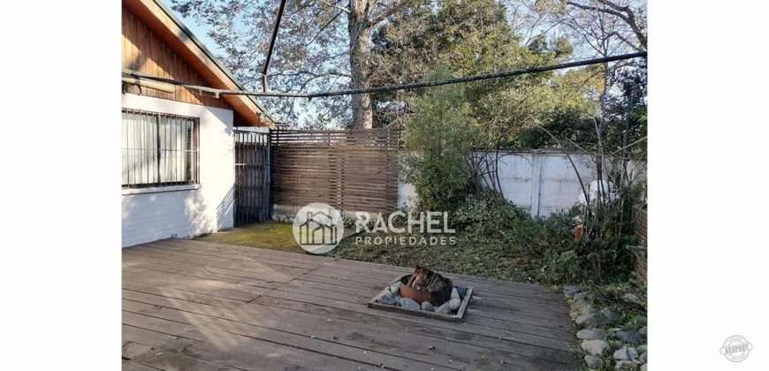 SE VENDE CASA DE UN PISO EN VILLA LOS CASTAÑOS – PUCON