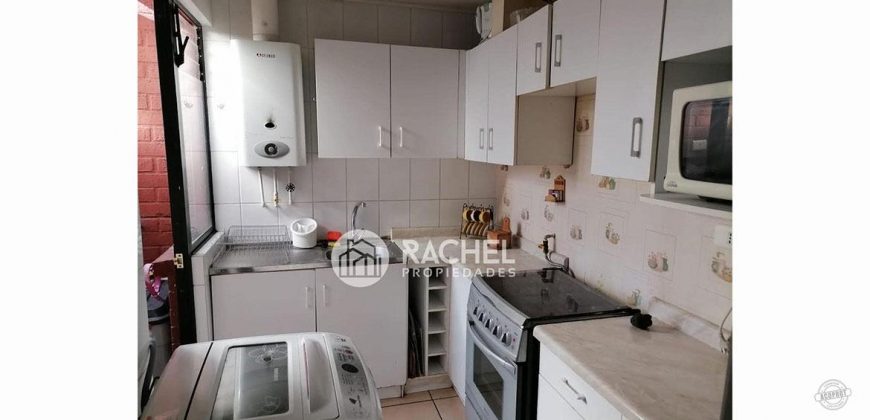 SE VENDE CASA DE UN PISO EN VILLA LOS CASTAÑOS – PUCON