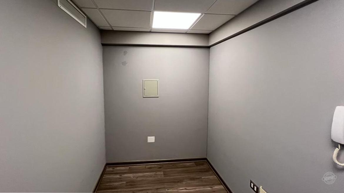 Arrendamos cómoda oficina ubicada en el Edificio Uno-K
