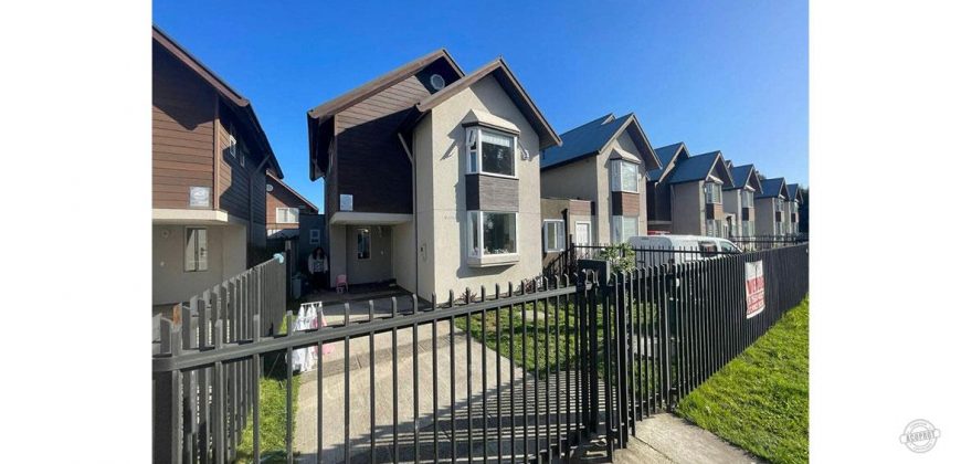 EN VENTA HERMOSA CASA UBICADA EN SECTOR ALTOS DEL MAIPOS IV