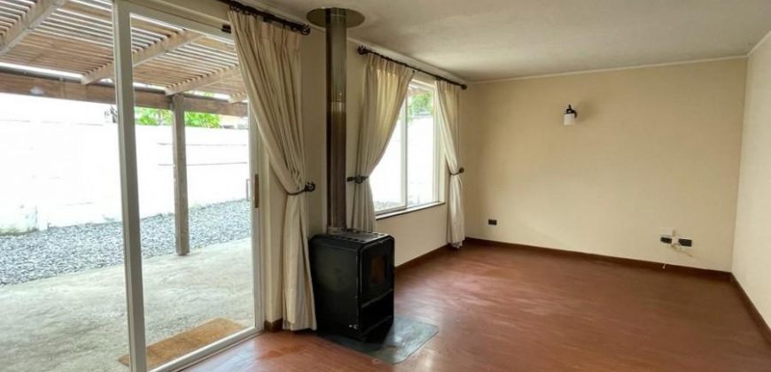 SE VENDE CASA EN VILLA LAS MARIPOSAS