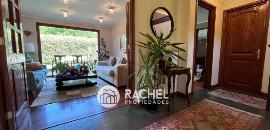 SE VENDE HERMOSA Y AMPLIA CASA EN CONDOMINIO- SECTOR PORTAL DE LA FRONTERA • Valor 14.600 UF