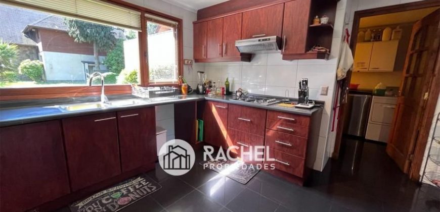 SE VENDE HERMOSA Y AMPLIA CASA EN CONDOMINIO- SECTOR PORTAL DE LA FRONTERA • Valor 14.600 UF