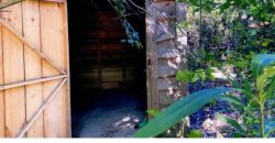 Vende Parcela de 5.000 mt2, Lote 10B y Casa de Veraneo, 4 dormitorios, 2 baños, completamente equipada, lugar Challupén a 5 kilómetros pasado Lican Ray hacia Coñaripe