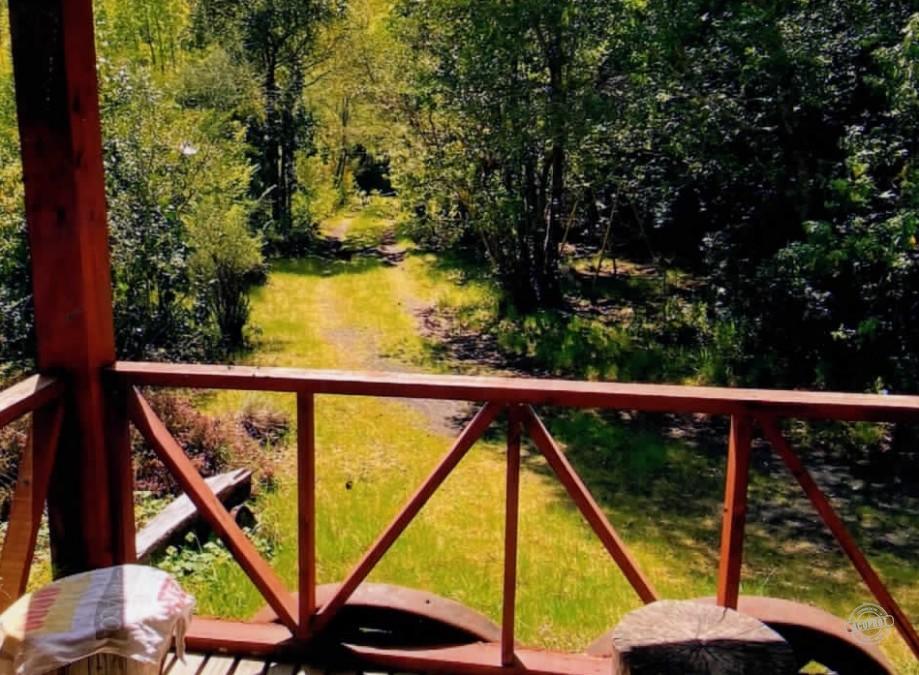 Vende Parcela de 5.000 mt2, Lote 10B y Casa de Veraneo, 4 dormitorios, 2 baños, completamente equipada, lugar Challupén a 5 kilómetros pasado Lican Ray hacia Coñaripe