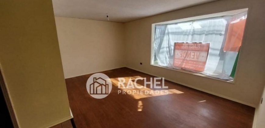 SE VENDE ACOGEDORA CASA SECTOR ALCANTARA 3 DORMITORIOS.-
