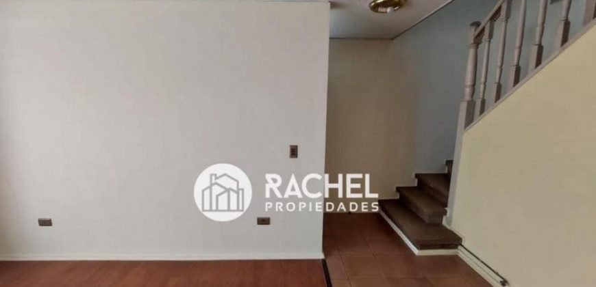 SE VENDE ACOGEDORA CASA SECTOR ALCANTARA 3 DORMITORIOS.-