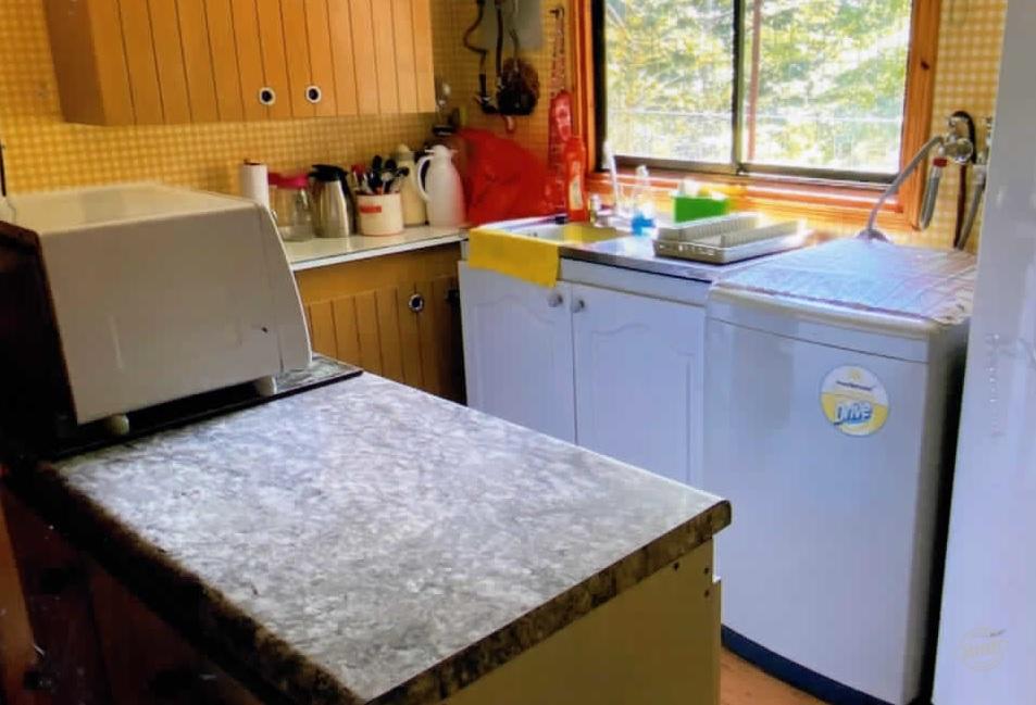 Vende Parcela de 5.000 mt2, Lote 10B y Casa de Veraneo, 4 dormitorios, 2 baños, completamente equipada, lugar Challupén a 5 kilómetros pasado Lican Ray hacia Coñaripe