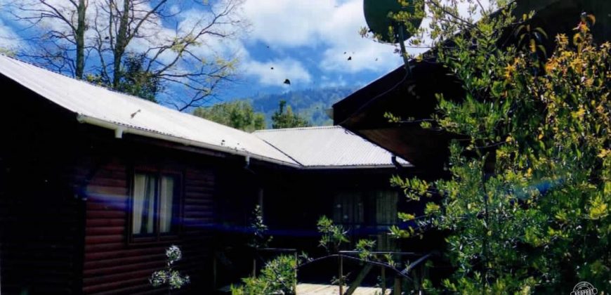 Vende Parcela de 5.000 mt2, Lote 10B y Casa de Veraneo, 4 dormitorios, 2 baños, completamente equipada, lugar Challupén a 5 kilómetros pasado Lican Ray hacia Coñaripe