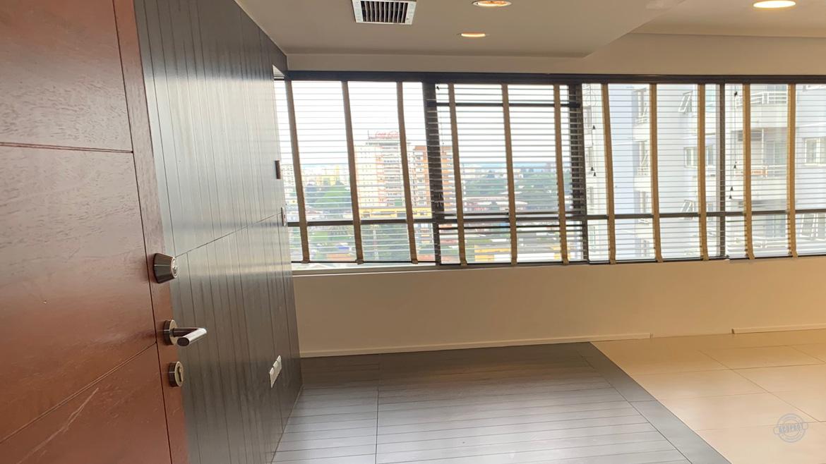 Arrendamos amplia oficina en pleno Centro de Temuco