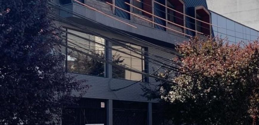 Gran Propiedad en Arriendo para Locales Comerciales o Instituciones