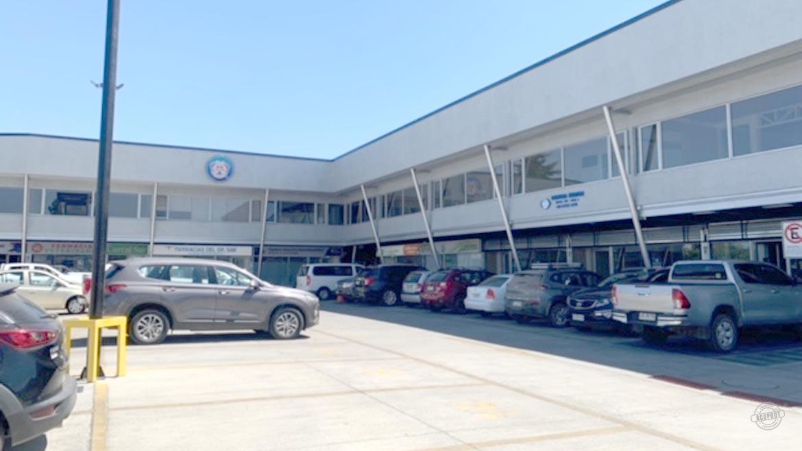 Arrendamos locales comerciales en Centro Comercial Pleiteado.